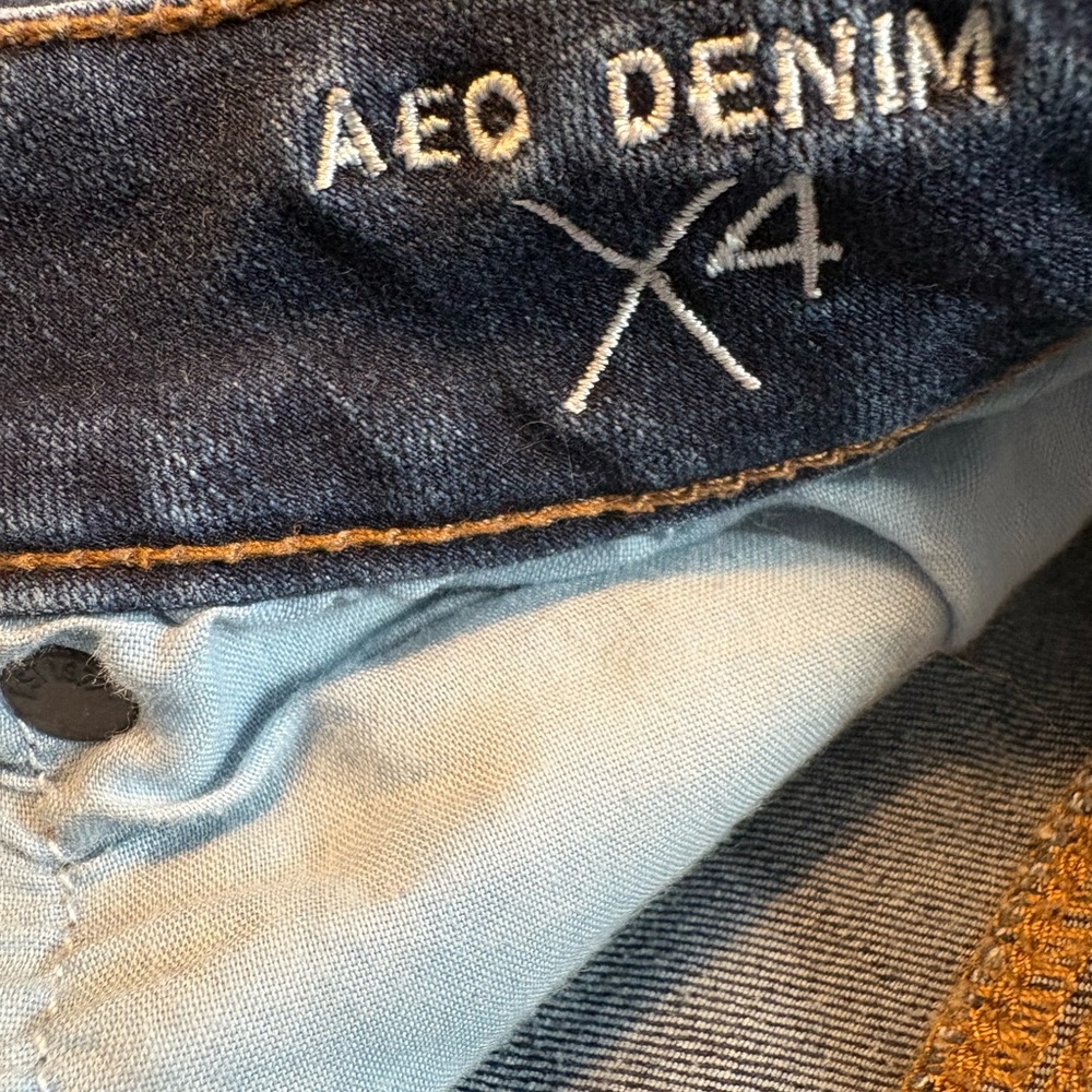 American Eagle Outfitters Denim Midi Shorts - Picture 4 of 5